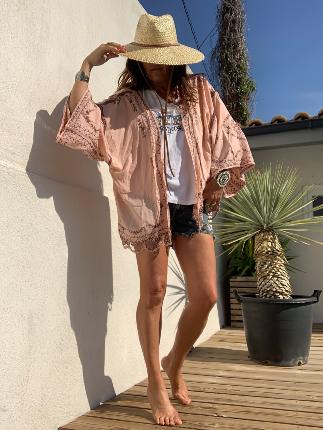 Kimono Maya Brodé Rose 