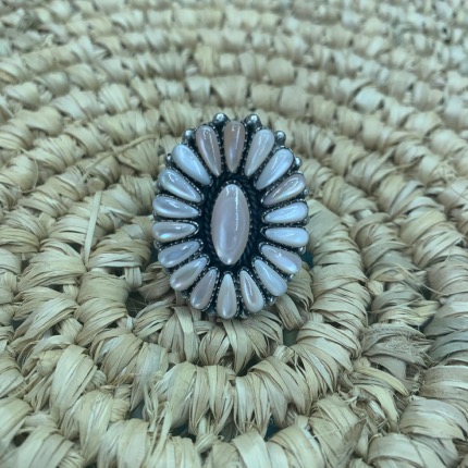 BAGUE RONDE NACRE